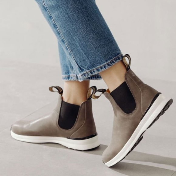 Blundstone | Shoes | New Blundstone 241 Dusty Gray Leather Chelsea